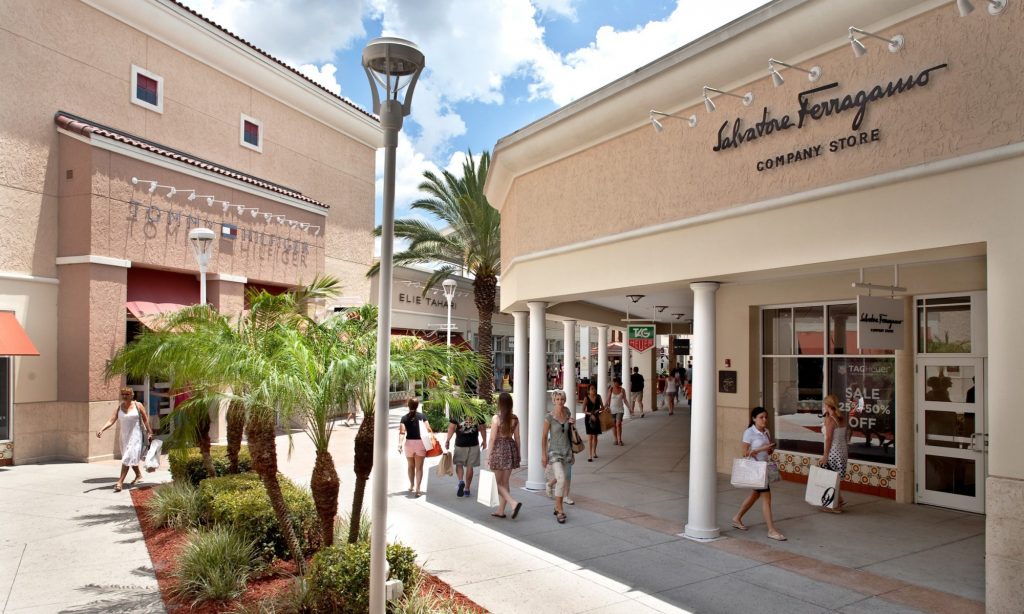 Orlando International Premium Outlets - Huge Outlet Mall on