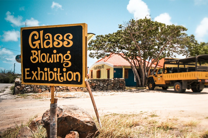 Aruba Island Tour - Glass Blow Demo