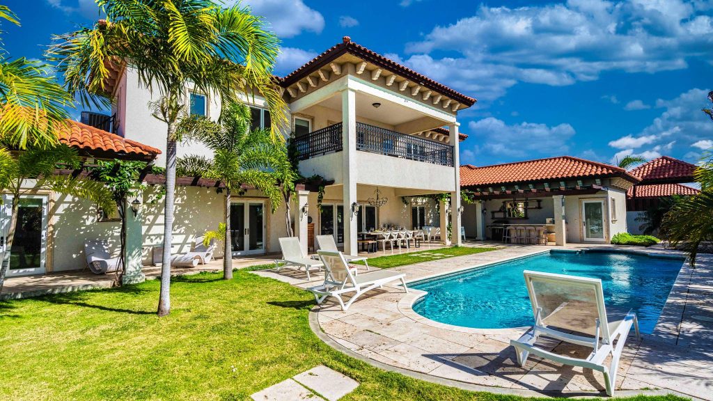 backyard of vacation home with pool