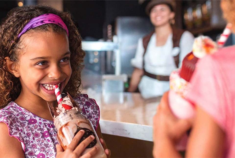 cw toothsome chocolate emporium girl shake a