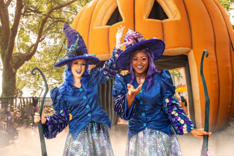 Family fun at SeaWorld Halloween Spooktacular Casiola