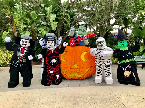 legolandflorida brickortreat characters at pumpkin