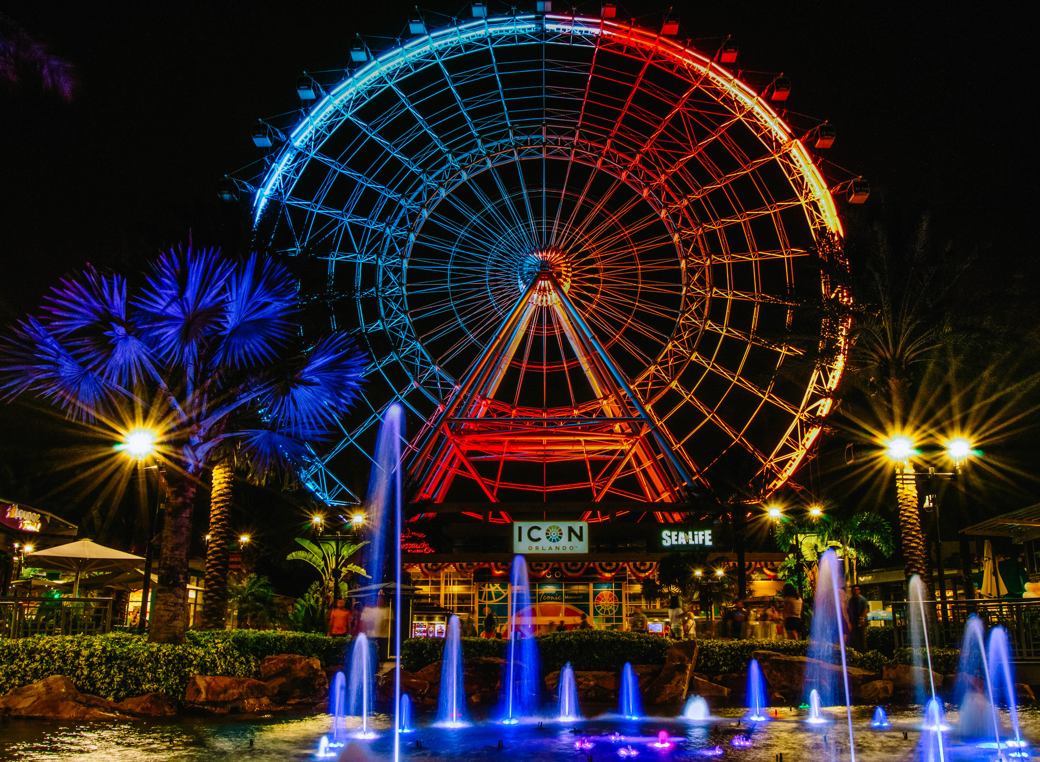 The Wheel Icon Park Night