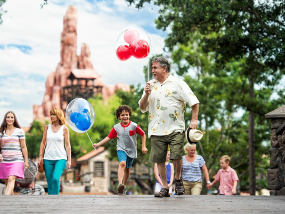 Casiola Orlando DisneyWorld Grandparents Multigenerational