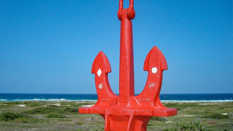 casiola aruba instagrammable red anchor