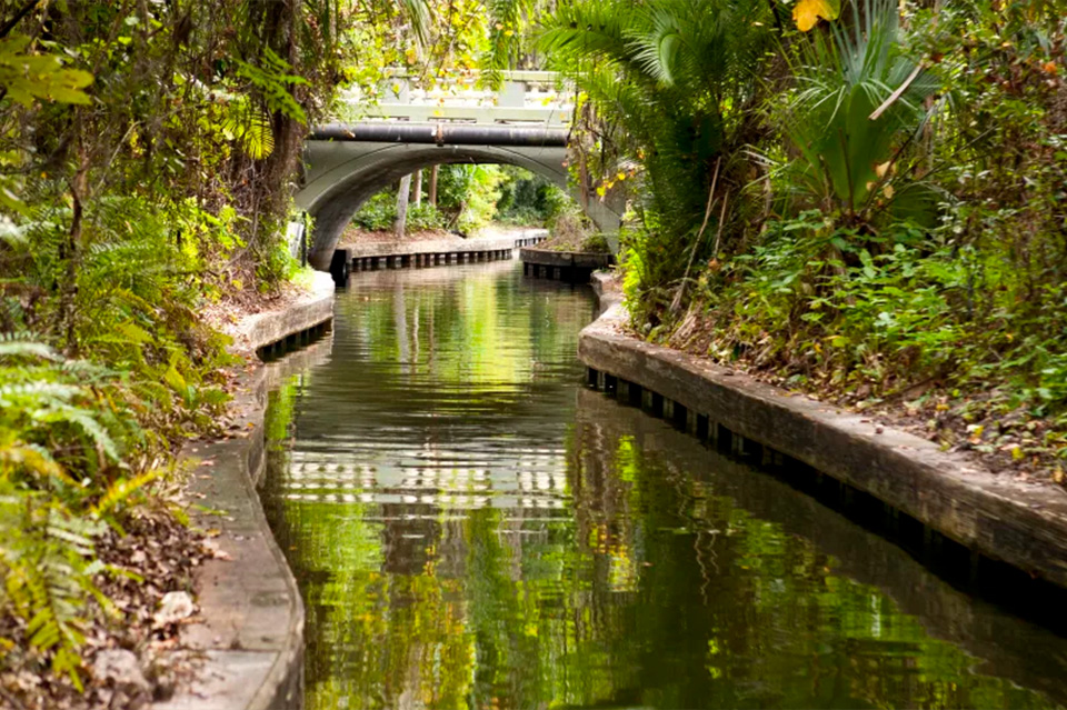 casiola orlando fall activities winter garden scenic boat tour