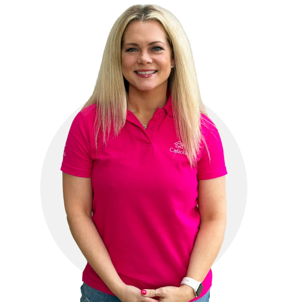 Casiola Franchise 19 Lisa Vela bg circle