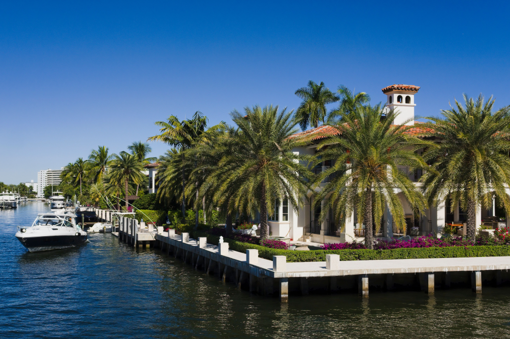 Fort Lauderdale vs Hollywood Beach: 5 key differences for the perfect beach escape 2 Fort Lauderdale vs Hollywood Beach