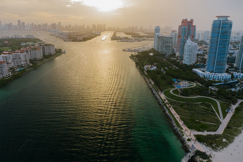 South Miami vs South Beach: 6 brutally honest differences for the perfect Miami stay 3 South Miami vs South Beach